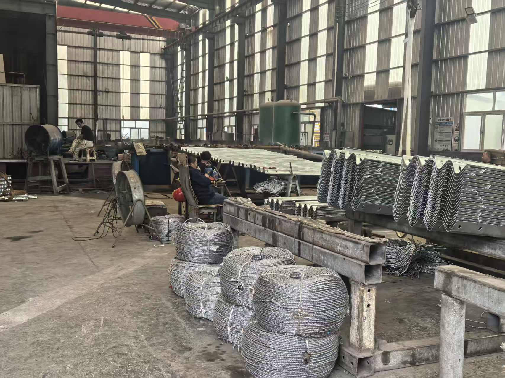 马鞍山市波形护栏配件三波波形护栏 - 价格